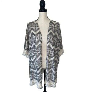 Cato Gray & White Open Front Fringe Cardigan Kimono Chevron Lightweight Sz Small